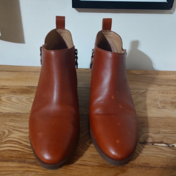 Vionic Leather Cecily Ankle Boots - Picture 3 of 15